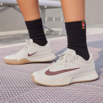 Nike Wmns Vapor Pro 3 Hard Court Tennisejalatsid 'Pale Ivory Vachetta Tan Tatto' 40.5