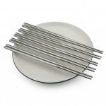 Hiina s&ouml;&ouml;gipulgad 5 paari komplekti h&otilde;bedane 304 roostevabast terasest toiduklassi korduvkasutatavad s&ouml;&ouml;gipulgad lauan&otilde;ud nuudli-sushipulgad