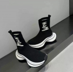 Naiste Stretch-saapad Uued moetrendid Spordisaapad Naiste Platvorm Slip-on Elegantsed vabaaja tossud Naistele Botas De Mujer 37