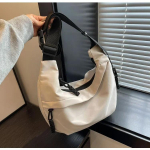Vabaajalik crossbody kott nailonist lukuga &otilde;mblusjoon hobos naiste &otilde;lakott suur mahutavus k&otilde;rge kvaliteet mitmek&uuml;lgne black