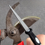 1 tk teemantkattega teritusvarras, s&uuml;sinikteras, kahepoolne, kerge, lehekujuline tera, metallist k&auml;epide, lameda serva teritaja 140mm