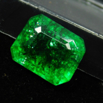 SERTIFITSEERITUD smaragdl&otilde;ikega 9 karaati naturaalne smaragdroheline Colombia lahtine v&auml;&auml;riskivi 13.7 mm approx roheline