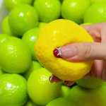 Kr&otilde;mpsuv sidruni squishy stressipall, pigistatav m&auml;nguasi, v&auml;rvi muutev sidruni squishy s&otilde;rmedele m&auml;ngimiseks, ASMR sensoorne stressileevendusm&auml;nguasi yellow