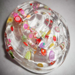 Puukristallidega v&auml;rvilised savim&auml;nguasjad