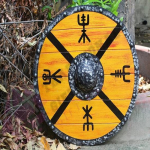 Kuninglik k&auml;sit&ouml;&ouml;lahing valmis Viking Ivor Shield K&auml;sit&ouml;&ouml;kaunistus 60,96 cm Keskaegsed k&auml;sitsi valmistatud asjad kingitused