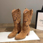 Cowboy Saapad Naiste Kingad Keskmise s&auml;&auml;rega L&auml;&auml;ne Uus Rock Mugavad ja Elegantne Paljaste jalgadega &Otilde;&otilde;nes Nikerdatud Retro Paks Kuum Disainer 35 pruun