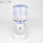 Suure mahutavusega lemmikloomade s&ouml;&ouml;tmiskausid V&auml;ike koeratoidukauss Automaatne veejaotur Kassikausid Lemmikloomade s&ouml;&ouml;tmiskausid Joogiveekauss