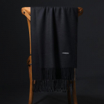 Kevad- ja s&uuml;gistalvine uus sall naiste tuti imitatsiooniga ka&scaron;miir mitmek&uuml;lgne &uuml;hev&auml;rviline sall kaheotstarbeline &uuml;li&otilde;pilaste pikk stiil, paksendatud 200*70cm must