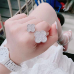 Neljaleheline ristikhein, naissoost avanev reguleeritav v&auml;rvita s&otilde;rmus Kerge luksuslik ni&scaron;&scaron; vanema temperamendiga mitmek&uuml;lgne nimetiss&otilde;rmus Opening adjustable