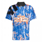 Adidas Originals New York FIFA Maailmameistriv&otilde;istlused 26 V&otilde;&otilde;rustajalinn Spordis&auml;rk V-kaelusega Lahtine L&uuml;hikeste varrukatega Jalgpallis&auml;rk Meeste topid KD8432 XS