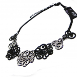 NOA [I2195] - Disainer Kaelakee 'Sissi' must valge must