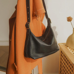 Johnature ehtsast nahast vaba aja veetmise naiste kott Mitmek&uuml;lgne moodne, pehmest ehtsast veisenahast &otilde;lakotid must