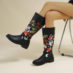 Kauboisaapad naistele Cowgirl Mid Calf Western saapad Lillega tikitud t&otilde;mmatud terava varbaga Turske plokk kontsaga saapad Naiste libisemiskindlad madala kontsaga saapad 35 must