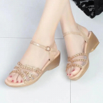 Pandladega Naiste Sandaalid Keskmise Kontsaga Sabot Naiste Kingad Suvi 2024 Mugavad Hulgim&uuml;&uuml;k Suur Pakkumine Jalatsid Luksus 35