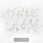 Neoonfluorestseeruv teemant helendav lamedap&otilde;hjaline puur isetehtud v&auml;rviline mobiiltelefoni tarvikud Klaaskristall k&uuml;&uuml;nekleebis puur k&uuml;&uuml;nekunsti ehted (2.0Mm) ss6-1440 pieces