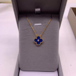 Neljaleheline murukaelakee hele luksuslik valge fritillaaria punase ahhaat-malahhiidi ripats &otilde;rn naiste kaelarihm