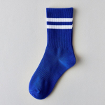 Mood triibulised meeste sokid vabaaja t&auml;navar&otilde;ivad must valged spordisokid meeste puuvillased hingavad hiphop rula pikad sokid sinine