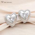 Moodsad s&uuml;damekujulised kuubikujulised tsirkooniumoksiidist tilkk&otilde;rvar&otilde;ngad naistele pulmadeks Elegantsed ehted roosikulla v&auml;rvi k&otilde;rvatropid