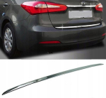 KIA RIO III 3 sedaan kroomitud pagasiruumi siseviimistlus &ndash; tagaluugi aktsent &ndash; ​​esmaklassiline auto tagumine detail &ndash; s&auml;ra suurendaja