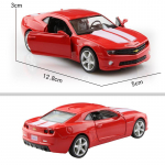 5-tolline metallist autosimulatsioon, peen survevalu ja m&auml;nguasjas&otilde;iduk 2010 Chevrolet Camaro Supercar RMZ city 1:36 sulamist mudelikingitused lastele