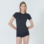 Debbie Wear neutraalse &uuml;mara kaelusega l&uuml;hikeste varrukatega T-s&auml;rk DEVI-T0017 Black: S(44-55)