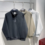 Kevadine ja s&uuml;gisene lihtne meeste &uuml;hev&auml;rviline kampsun, mitmek&uuml;lgne pullover, p&uuml;stkrae, poollukuga, pikkade varrukatega, avar aluss&auml;rk M