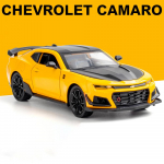 Diecast 1:24 Chevrolet Camaro sulamist sportautomudeli heli ja valgust tagasit&otilde;mmatavat metallist s&otilde;idukimudeli m&auml;nguasju lastele poistele kingitused kollane
