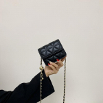 Uus crossbody kott Mini v&auml;ike kott Ehtne nahk Naiste kott Kerge luksuslik ketiga kott &Uuml;he &otilde;la v&auml;ike ruudukujuline kott Q1134QQ-