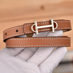 1,3 cm Klassikaline v&ouml;&ouml; Luksuslik disainer Kuulsa kaubam&auml;rgiga kvaliteetsest nahast kuumad naisterihmad kleidi jaoks 95cm