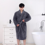 Pehme ja paks korallifliisist hommikumantel t&auml;iskasvanutele - unisex, pikkade varrukatega rihmadega One Size hall/teemant