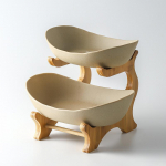 Kolmekihilised lauataldrikud S&ouml;&ouml;gin&otilde;ud Puidust k&ouml;&ouml;gipuuviljakauss p&otilde;randaga Eraldatud roog Suupistete koogialus Salatikauss