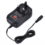 Universaalne vahelduvvoolu alalisvooluadapteri toiteallikas 5 V 2,1 A USB-port 6 otsikut 30 W 3V4,5V5V6V7,5V9V12V UK PLUG