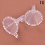 2 tk v&auml;ike plastik parf&uuml;&uuml;mi difuusori pudelile, mini vedel&otilde;li lehtritele, labor