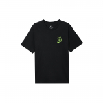 Nike Sportswear pehme ja mugav &uuml;mara kaelusega l&uuml;hikeste varrukatega T-s&auml;rk meestele, must HV9487010 M