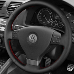 Must mikrofiibernahast k&auml;sitsi &otilde;mmeldud auto roolikate Volkswagen Golf 5 Mk5 GTI VW Golf 5 R32 Passat R GT 2005 jaoks Black Thread black