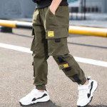 Boys Cargo P&uuml;ksid Solid Teen Kids Mitme taskuga vabaaja p&uuml;ksid Kevad s&uuml;gis Poiste elastsed v&ouml;&ouml;p&uuml;ksid T&auml;navar&otilde;ivad Lasteriided 120 roheline