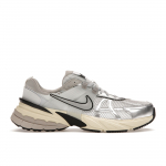 Nike V2K Run Summit valged naiste tossud puhas-plaatina hele-raudmaagi metallik-h&otilde;bedane FD0736-100 40.5