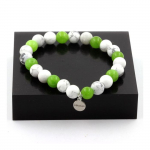 Pierres et Min&eacute;raux. Bracelet Perles P&eacute;ridot + Howlite 8 mm. Fabriqu&eacute; en France. valge