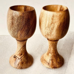 Puidust karikas K&auml;sit&ouml;&ouml;na valmistatud karikas Veinijoomise tass, 15,24 cm x 5 oz, T&auml;iuslik pulmadeks, j&otilde;uludeks, Euharistia Kiddushiks 1 tk