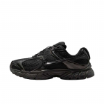Nike V5 RNR Must Antratsiit Naiste Tossud HQ7901-001 36.5