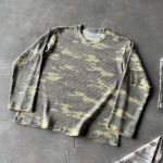 FlowStreet Retro Mood Kamuflaaž T&auml;navastiil &Uuml;mmargune kaelus L&otilde;tv Kampsun T-s&auml;rk Top Vabaaja Hiphop Rock K&otilde;rge t&auml;nav Pikkade varrukatega T-s&auml;rk Top S gray