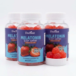 Docteat Melatoniini Kummikommid T&auml;iskasvanutele &ndash; Dippin&rsquo; Dots Maasika P&auml;ikeseloojangu Kreem, Želatiinivaba &Ouml;ine Uneabi Toidulisand (60 t&uuml;kki) 3pack