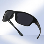 Uued moodsad spordip&auml;ikeseprillid meestele ja naistele &Otilde;ues rattas&otilde;iduks m&otilde;eldud s&otilde;iduprillid Piiri&uuml;lesed v&auml;rvilised polariseeritud p&auml;ikeseprillid 68-18-137