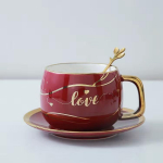 Gold Tracing P&otilde;hjamaade stiilis kohvitassin&otilde;ude kaheosaline komplekt Lihtne kruus Veetass Kohvitass Piimatass Hommikus&ouml;&ouml;gitass P&auml;rastl&otilde;unatee Lilletee punane