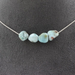 Pierres et Min&eacute;raux. Collier 4 perles Larimar de R&eacute;publique Dominicaine. Chaine en acier Collier femmes, hommes. Taille personnalis