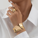 Moodne rippuv kaelakee naiste ehtekomplekti jaoks kuld