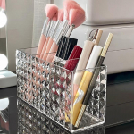 L&auml;bipaistev huulepulk kosmeetiline meik Akr&uuml;&uuml;l meigipintsel hoiukarbi &uuml;mbris jumestuspintsli hoidja laua korraldaja meigit&ouml;&ouml;riist 1PCS