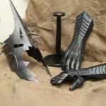 N&otilde;idade Kuninga kiiver Mustad kindad S&otilde;rmuste Isand Nazg&ucirc;li soomuskoopia Tumefantaasia Cosplay komplekt