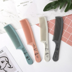 Mugavad ja tihedad hambad, hobusesaba kamm hooldus, lokkis juuksed, juuksuri kamm, paksendatud kamm, salong