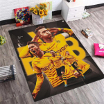 Dortmundi jalgpalluri kolaaži kunstitr&uuml;kiga libisemiskindel ristk&uuml;likukujuline p&otilde;randamatt jalgpallif&auml;nnidele, m&auml;ngimiseks, elutuppa, magamistuppa 100x120cm( 39x47in )